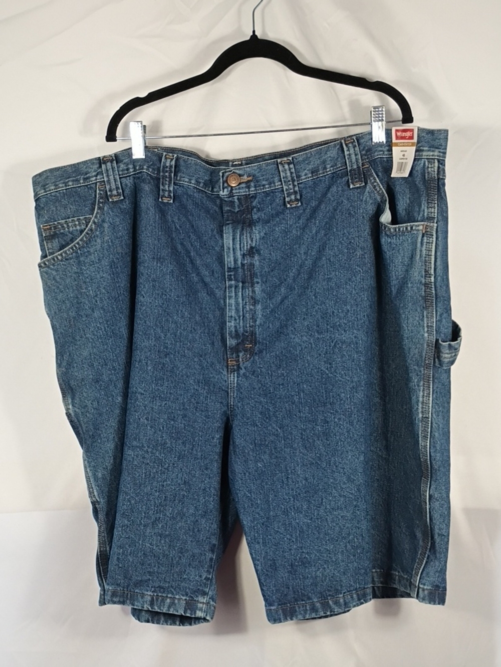 NWT Men Wrangler Carpenter Relaxed Jean Short Walking Hiking Casual Work Size 48